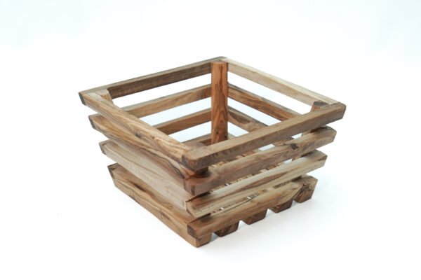 DSC07209 Olive wood storage crate, close-up of grain
